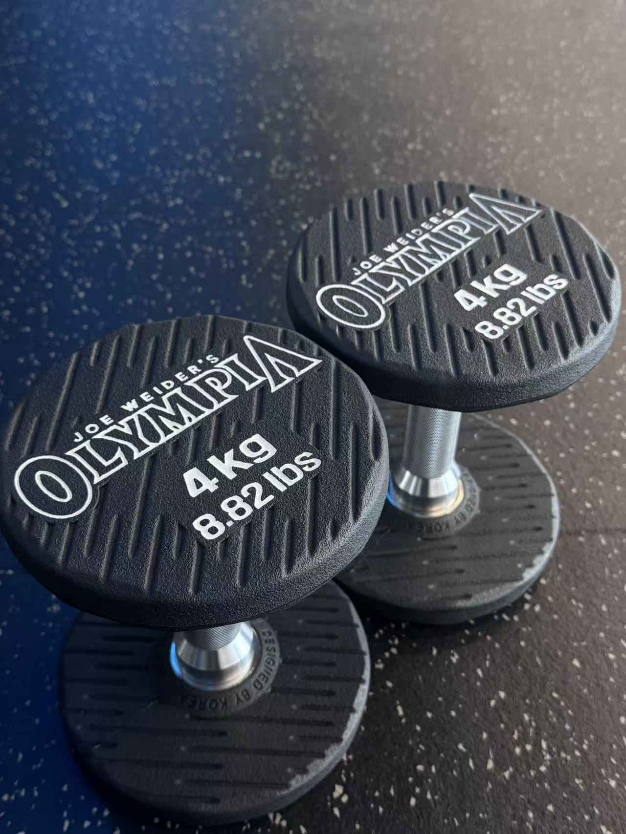 Mr. Olympia 4KG Dumbbell